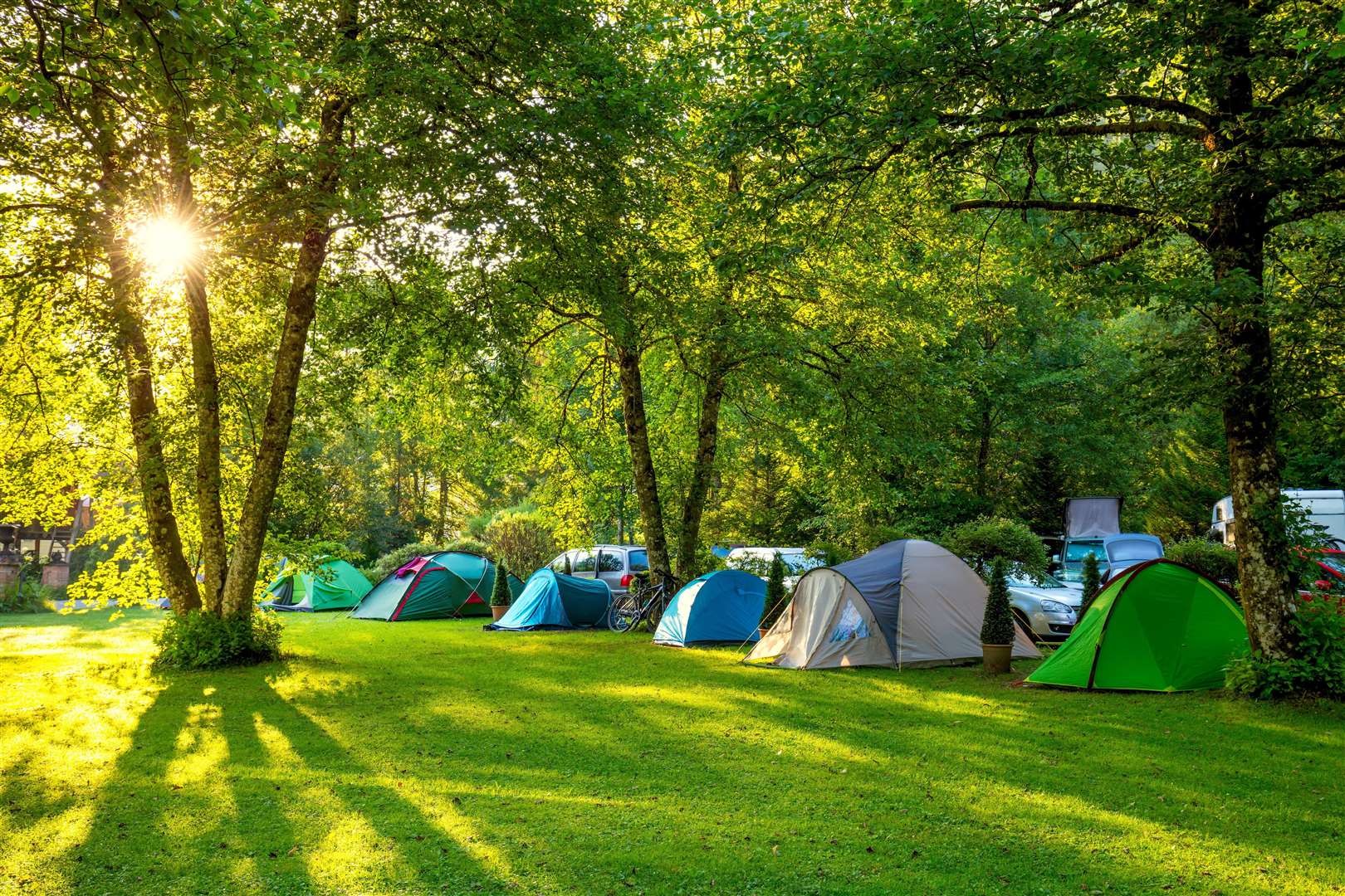 Geodesic tent